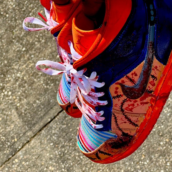 CHUCKY 1’s - Picture 1 of 5